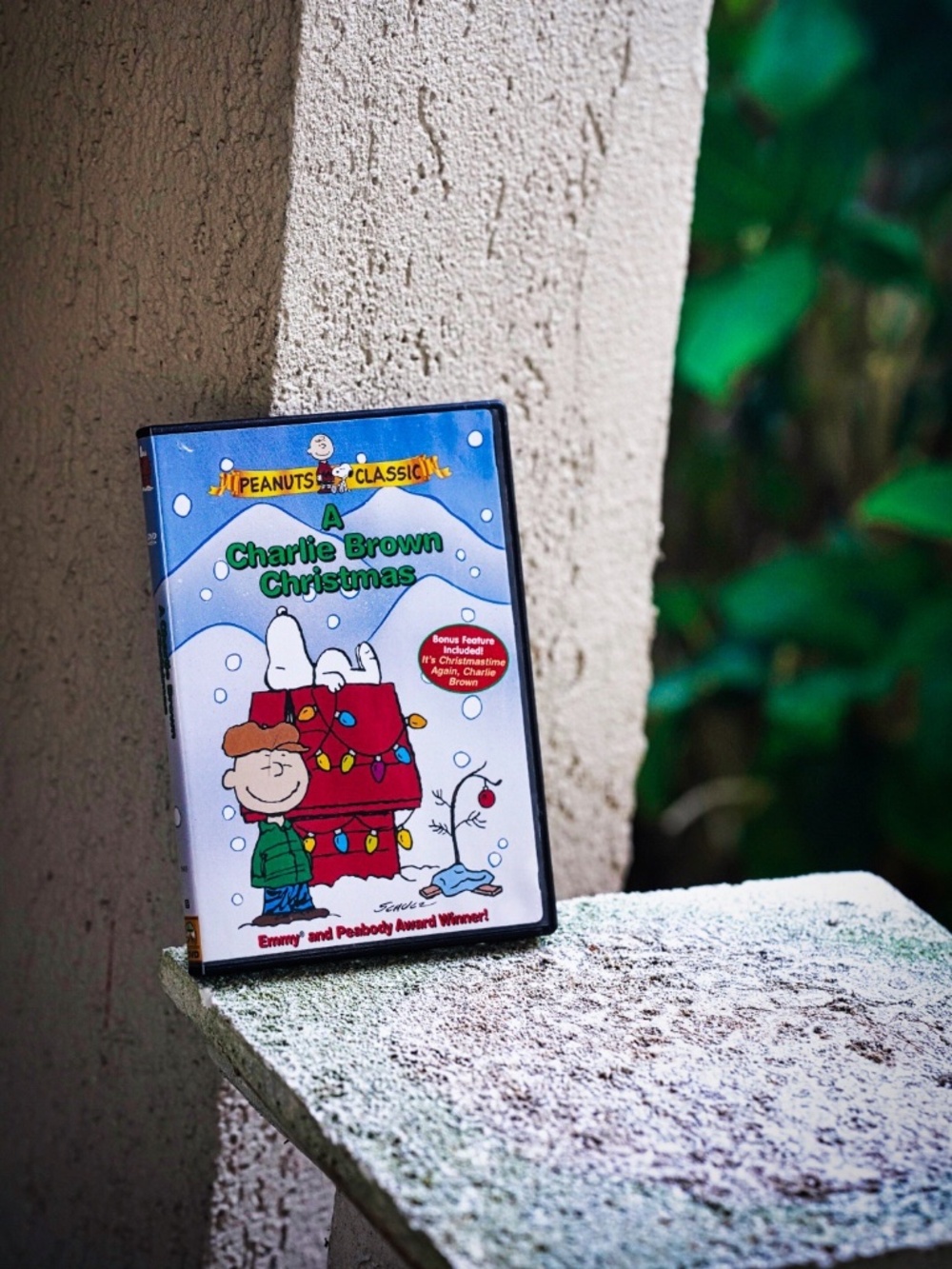 A Charlie Brown Christmas DVD (Peanuts Classic) - Bonus Features Included